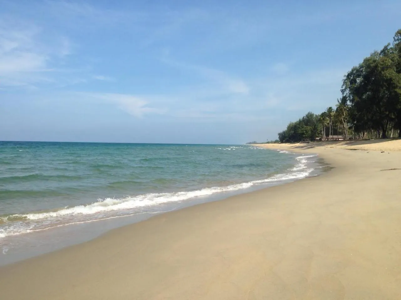5-Bedroom Ferringhi House With Wifi , Netflix , Bbq Set , 5 Minutes Walk To Beach Batu Ferringhi 0*,