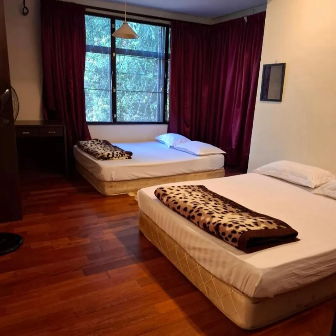Homestay szállás 5-Bedroom Ferringhi House With Wifi , Netflix , Bbq Set , 5 Minutes Walk To Beach Batu Ferringhi