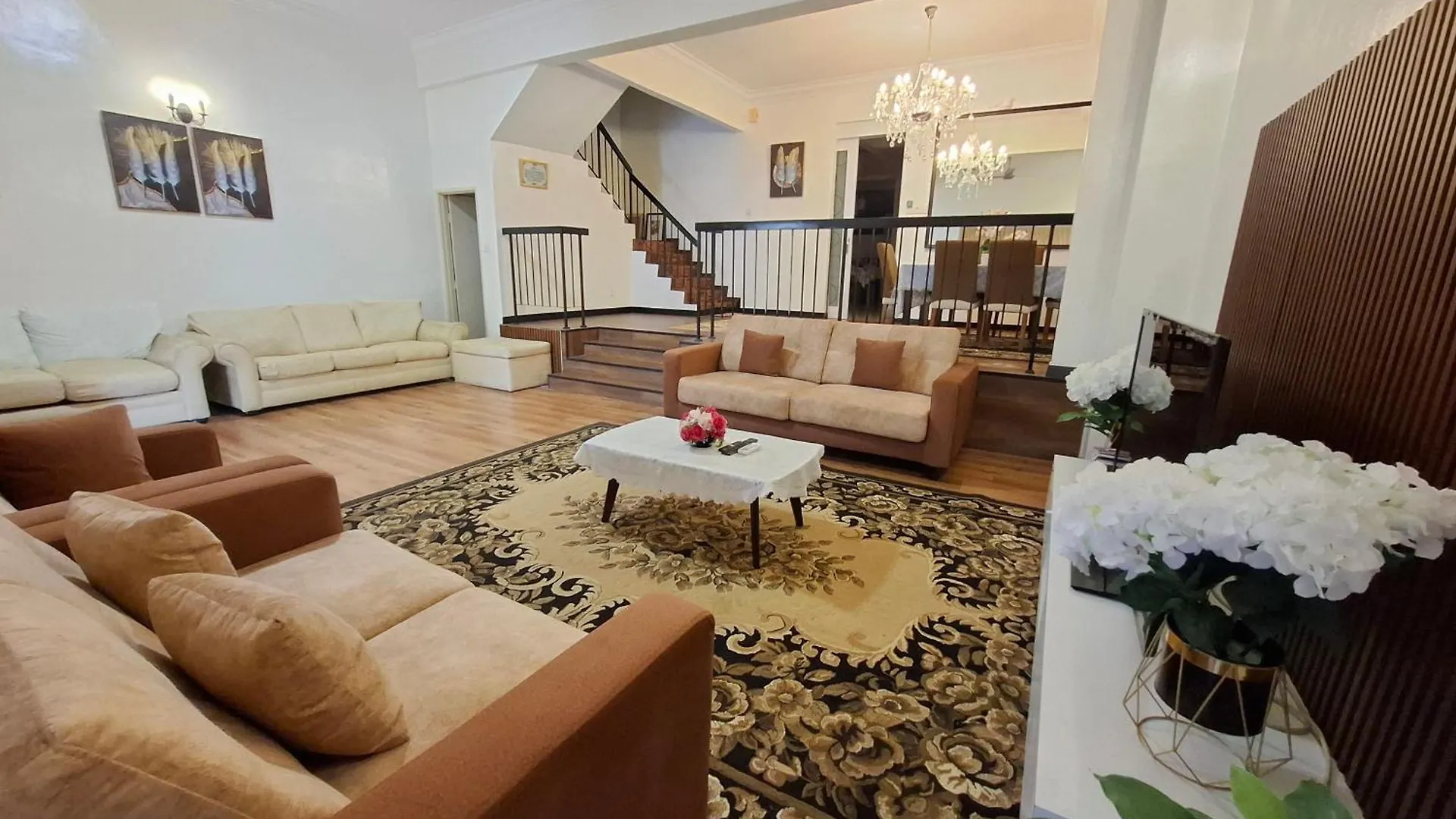 5-Bedroom Ferringhi House With Wifi , Netflix , Bbq Set , 5 Minutes Walk To Beach Batu Ferringhi