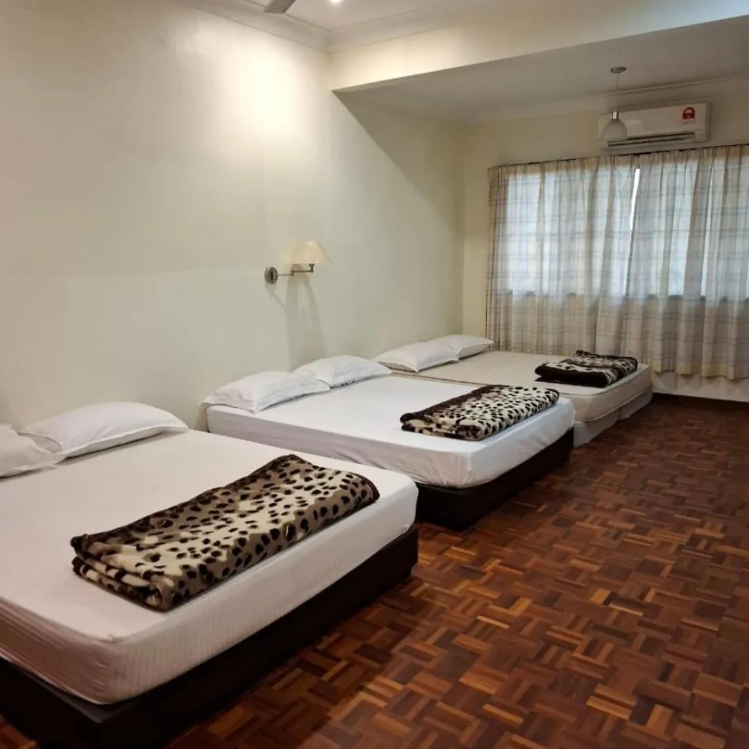 5-Bedroom Ferringhi House With Wifi , Netflix , Bbq Set , 5 Minutes Walk To Beach Batu Ferringhi Malajzia