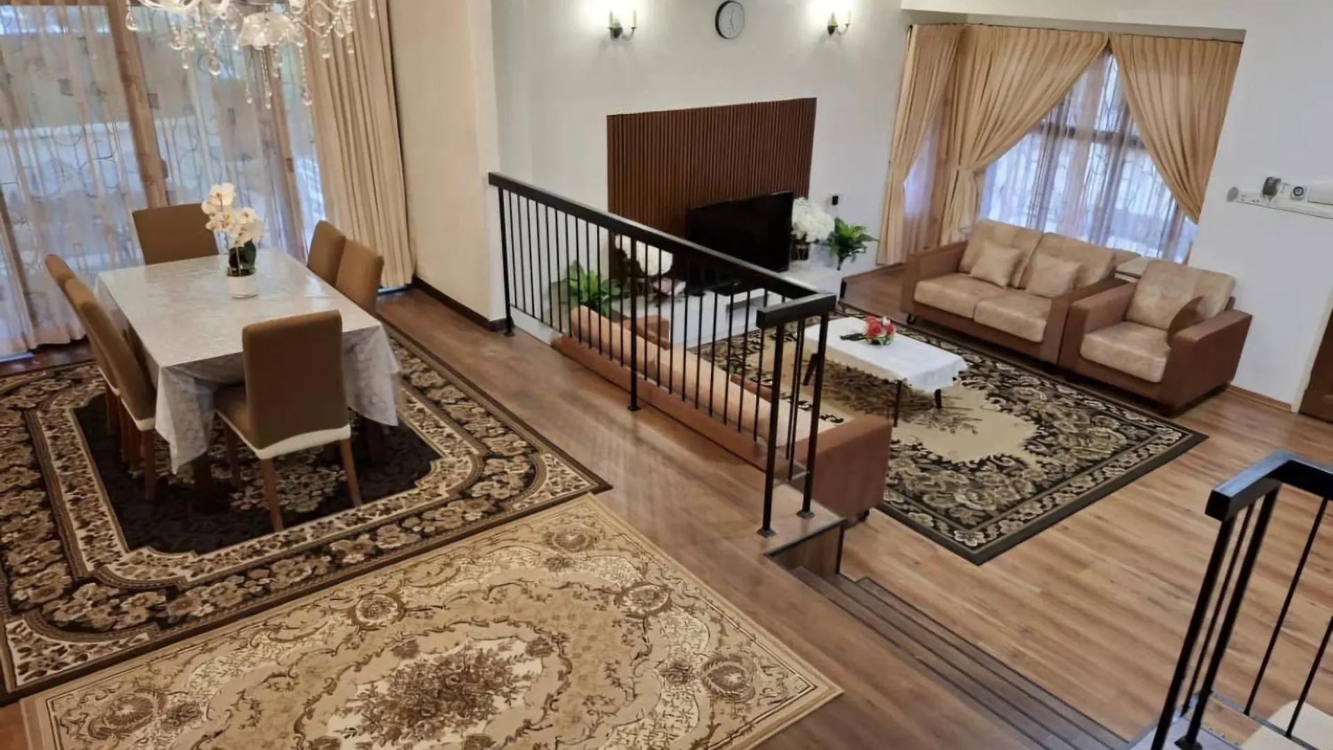 5-Bedroom Ferringhi House With Wifi , Netflix , Bbq Set , 5 Minutes Walk To Beach Batu Ferringhi Malajzia